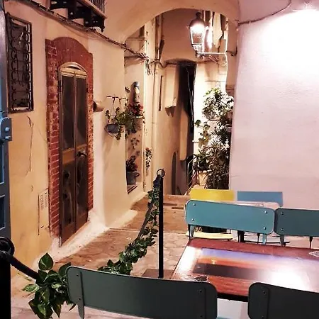Bed & Breakfast Il Mare Nel Pozzo: Historic Center, Steps From *